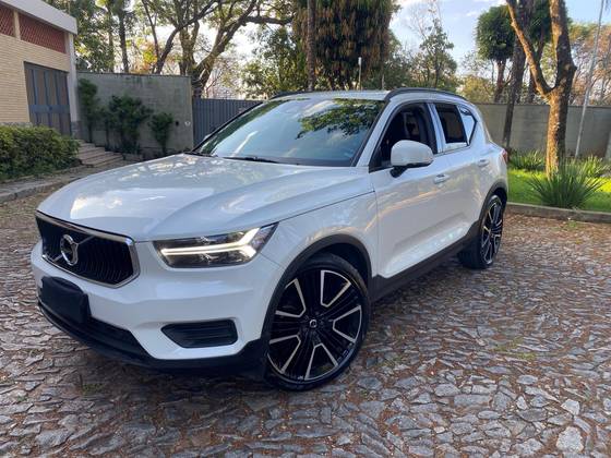 VOLVO XC40 2.0 T4 GASOLINA GEARTRONIC VOLVO XC40 2.0 T4 GASOLINA GEARTRONIC